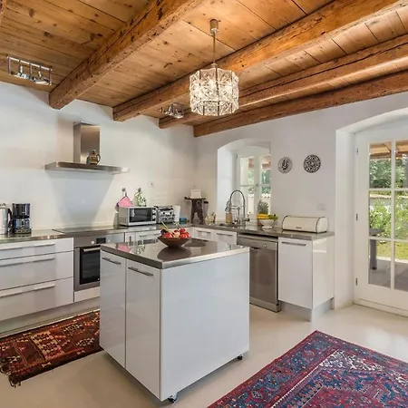 Eva With Private Pool *