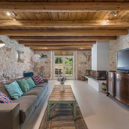 Villa Eva With Private Pool Višnjan