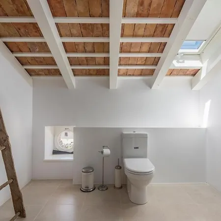 Eva With Private Pool