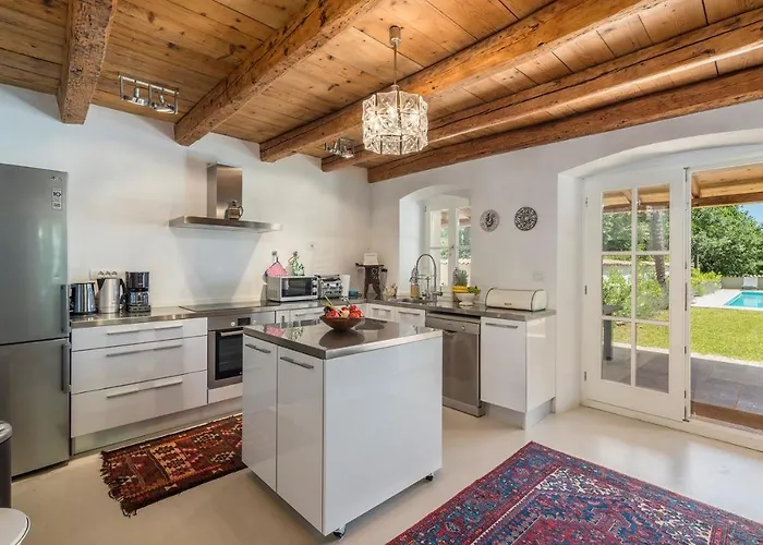 Eva With Private Pool *