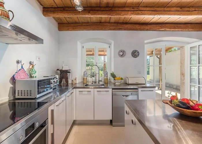 Eva With Private Pool *