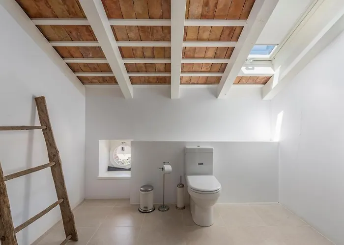 Eva With Private Pool