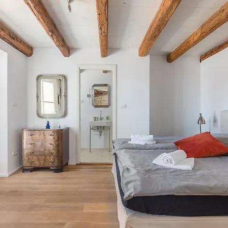 Eva With Private Pool