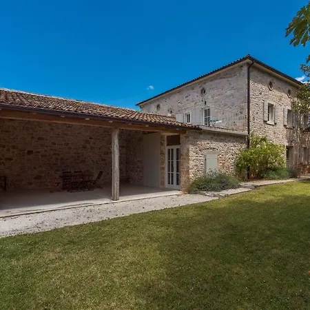 Eva With Private Pool