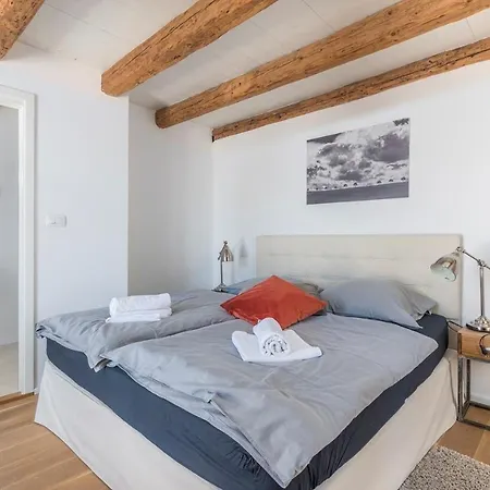 Eva With Private Pool